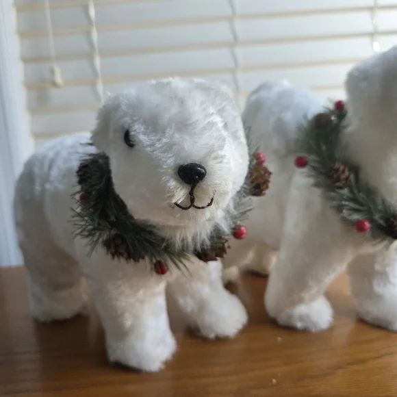 Polar Bear Family W/ Cub Riding Mama - Winter Wildlife Decor - Picture 12 of 13